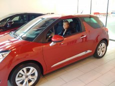 Übergabe des Tombolahauptpreises an Frau Dewald